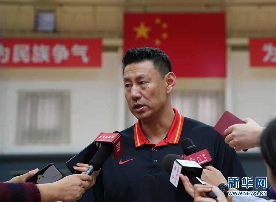 (體育)(1)籃球——男籃新主帥李楠接受采訪