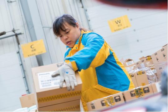 雙十一快遞量或創(chuàng)近十年新高 蘇寧物流運力升級沉穩(wěn)迎戰(zhàn)